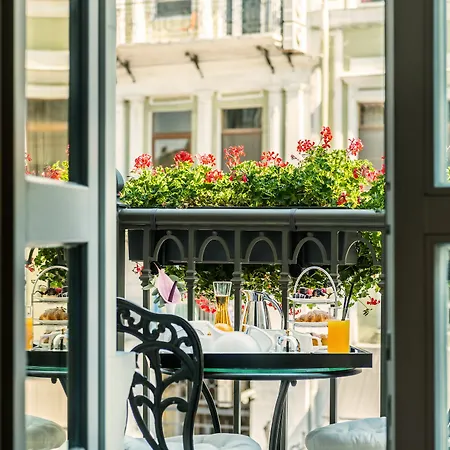 Szálloda De Paris Mgallery 5*